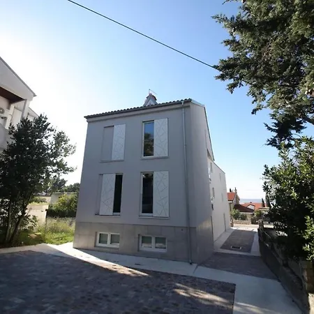 Drance Apartment *